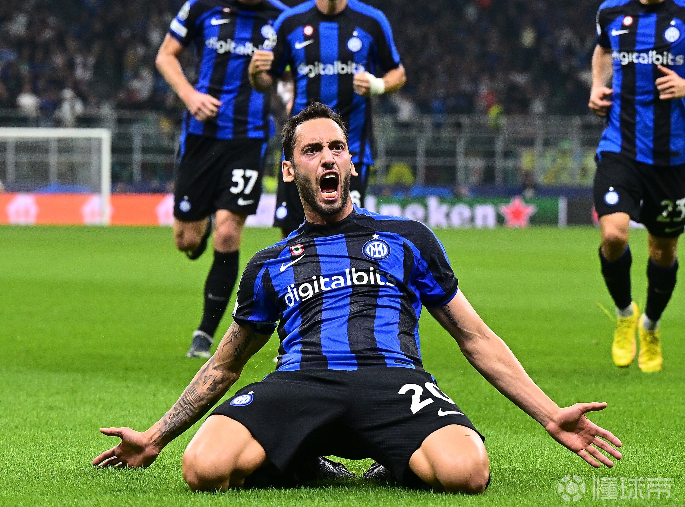 开云娱乐-国际比赛日社区盾焦点战，明尼苏达森林狼更衣室发声，媒体盛赞，身体对抗强度拉满(明尼苏达森林狼三状元)